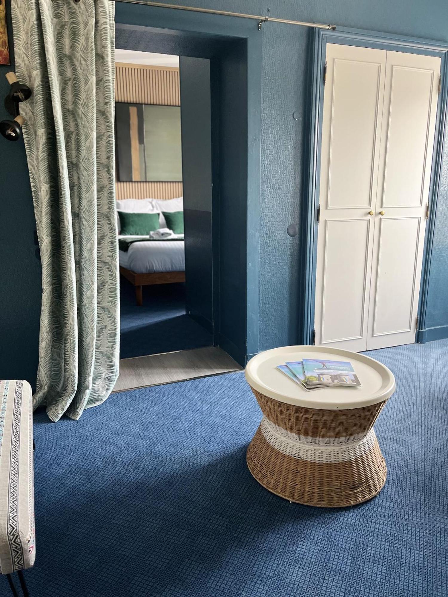 Hotel Des Pins Жулувил-ле-Пен Стая снимка